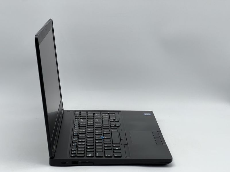 Ноутбук Dell Latitude 5590, i5-7300U, 8 GB, 120 GB, 1366x768 15 TN, Intel HD Graphics 620 3123558226 фото