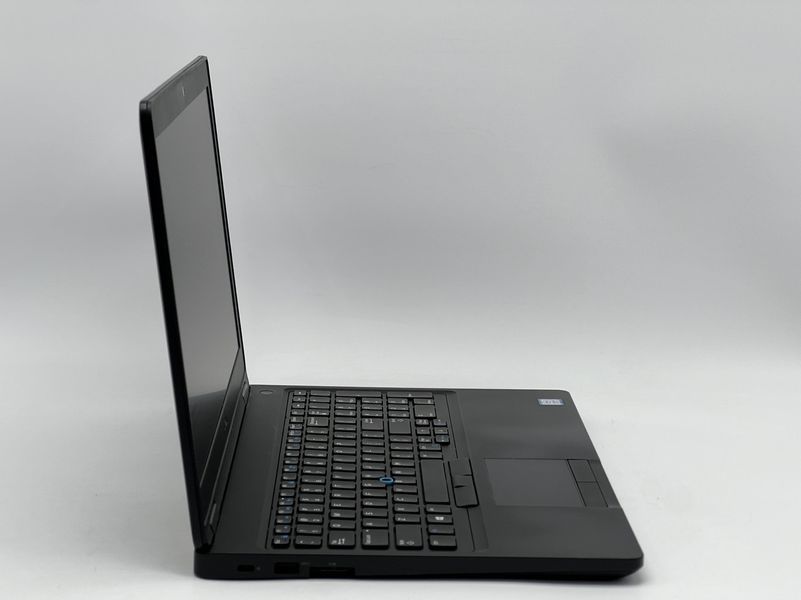 Ноутбук Dell Latitude 5590, i5-7300U, 8 GB, 120 GB, 1366x768 15 TN, Intel HD Graphics 620 3123558227 фото